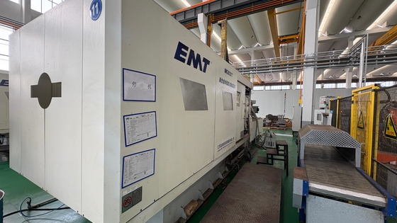 Bom preço. Máquina de moldagem de alto desempenho para fundição a moagem de ligas de magnésio 8000kN Força de bloqueio do molde 105MPa Pressão de injeção on-line